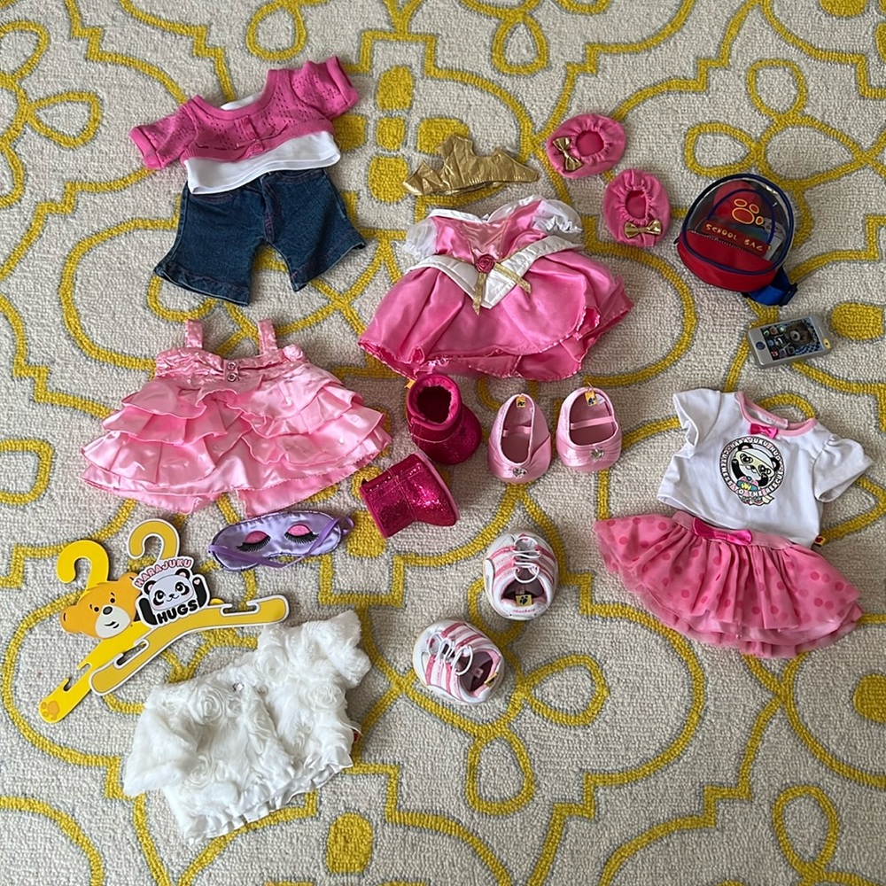 Like new! BABW Clothes and Accessories